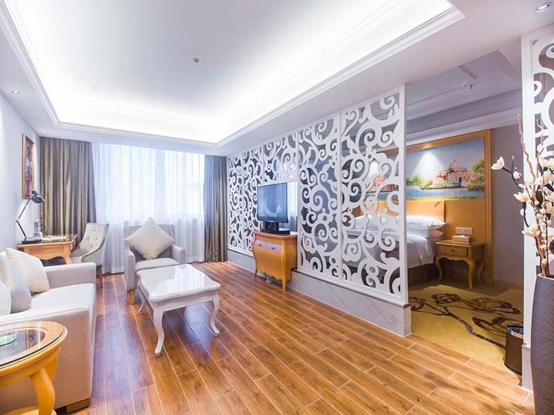 Vienna International Hotel Haikou West Bus Station 외부 사진