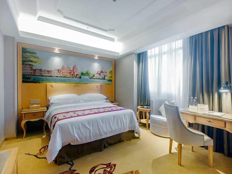 Vienna International Hotel Haikou West Bus Station 외부 사진